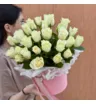 Коробка белых роз &laquo;S&raquo; 31шт